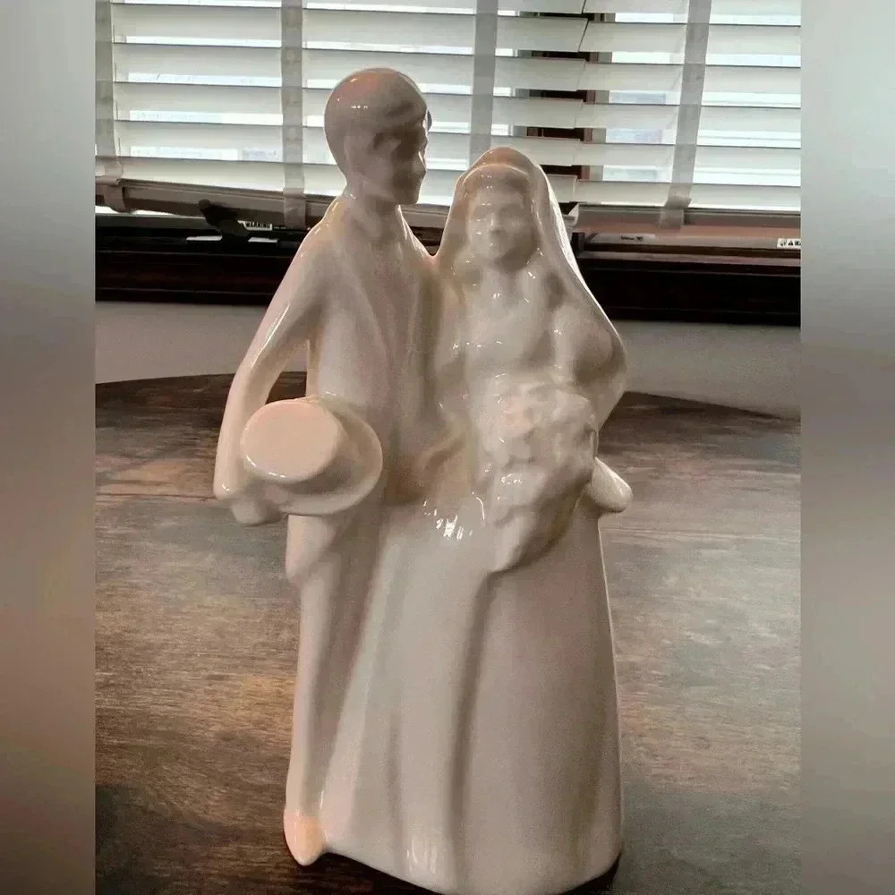 VINTAGE: Royal Doulton Images | Bride and Groom.
